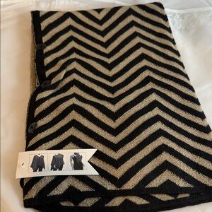 Chevron Patterned Black and Tan Cardishawl